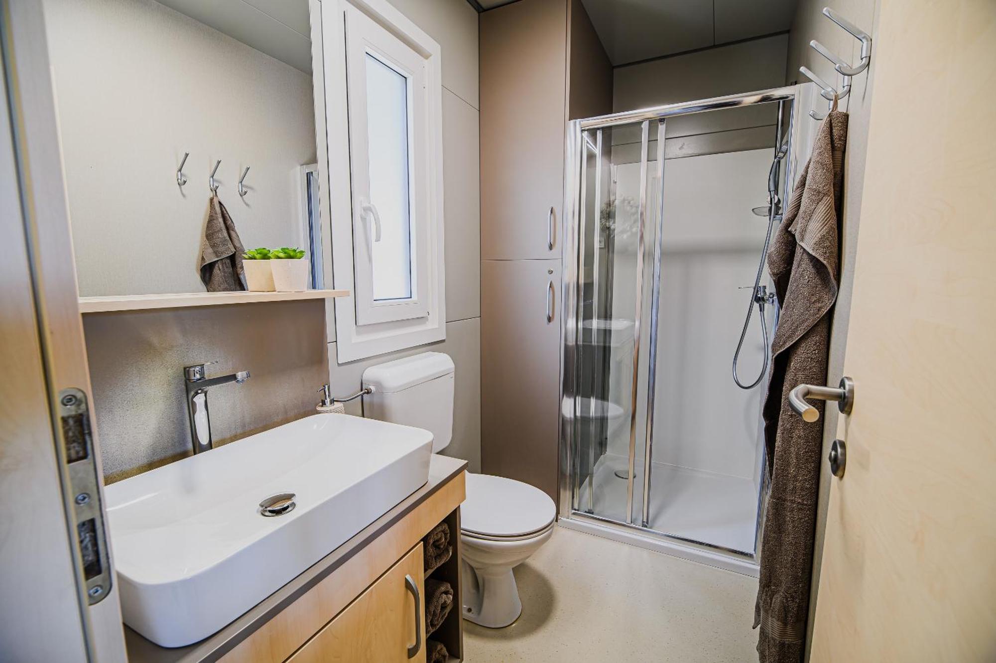 Deluxe Lake View Mobile Homes With Thermal Riviera Tickets Catez ob Savi Zewnętrze zdjęcie