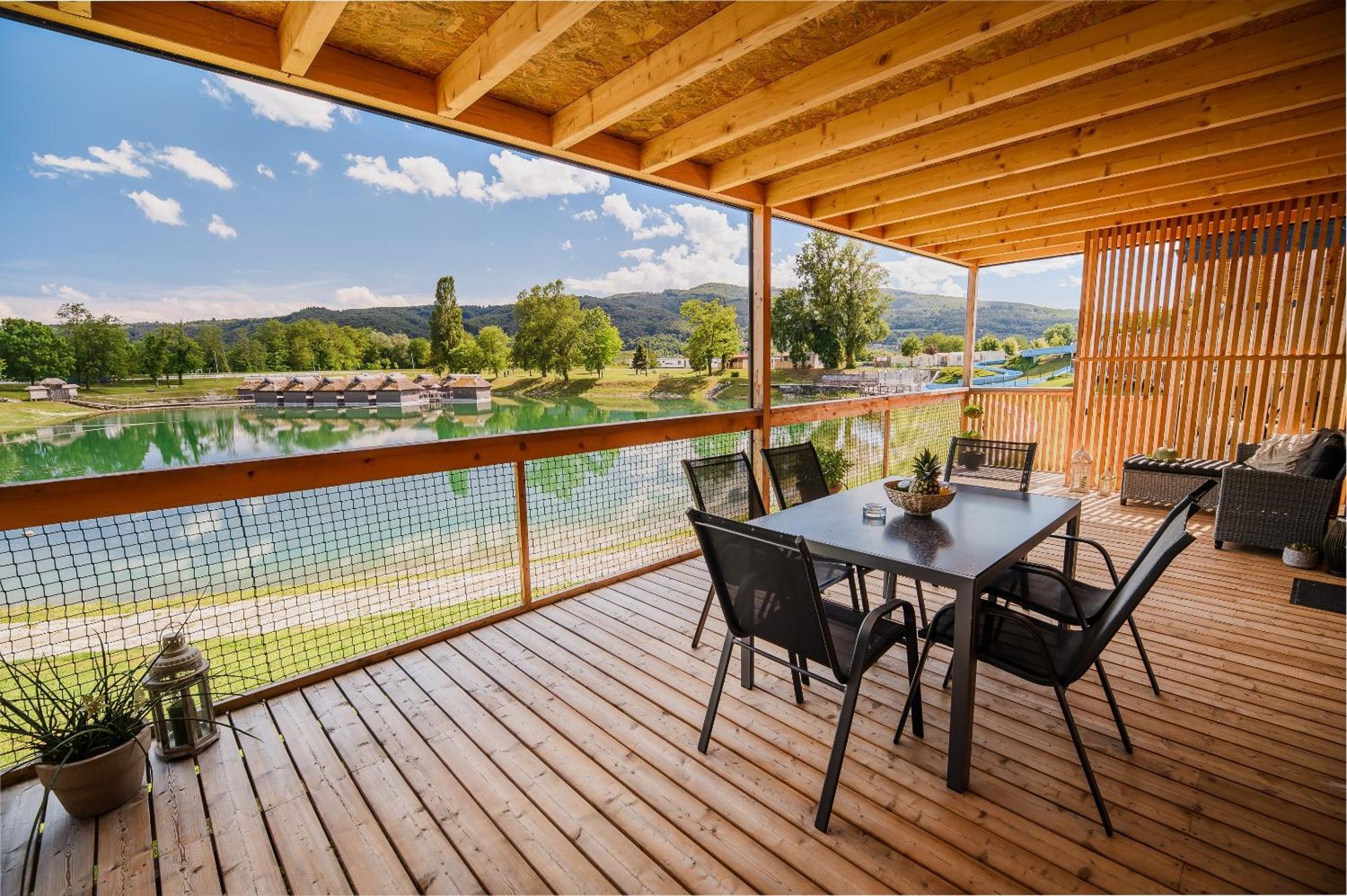 Deluxe Lake View Mobile Homes With Thermal Riviera Tickets Catez ob Savi Zewnętrze zdjęcie