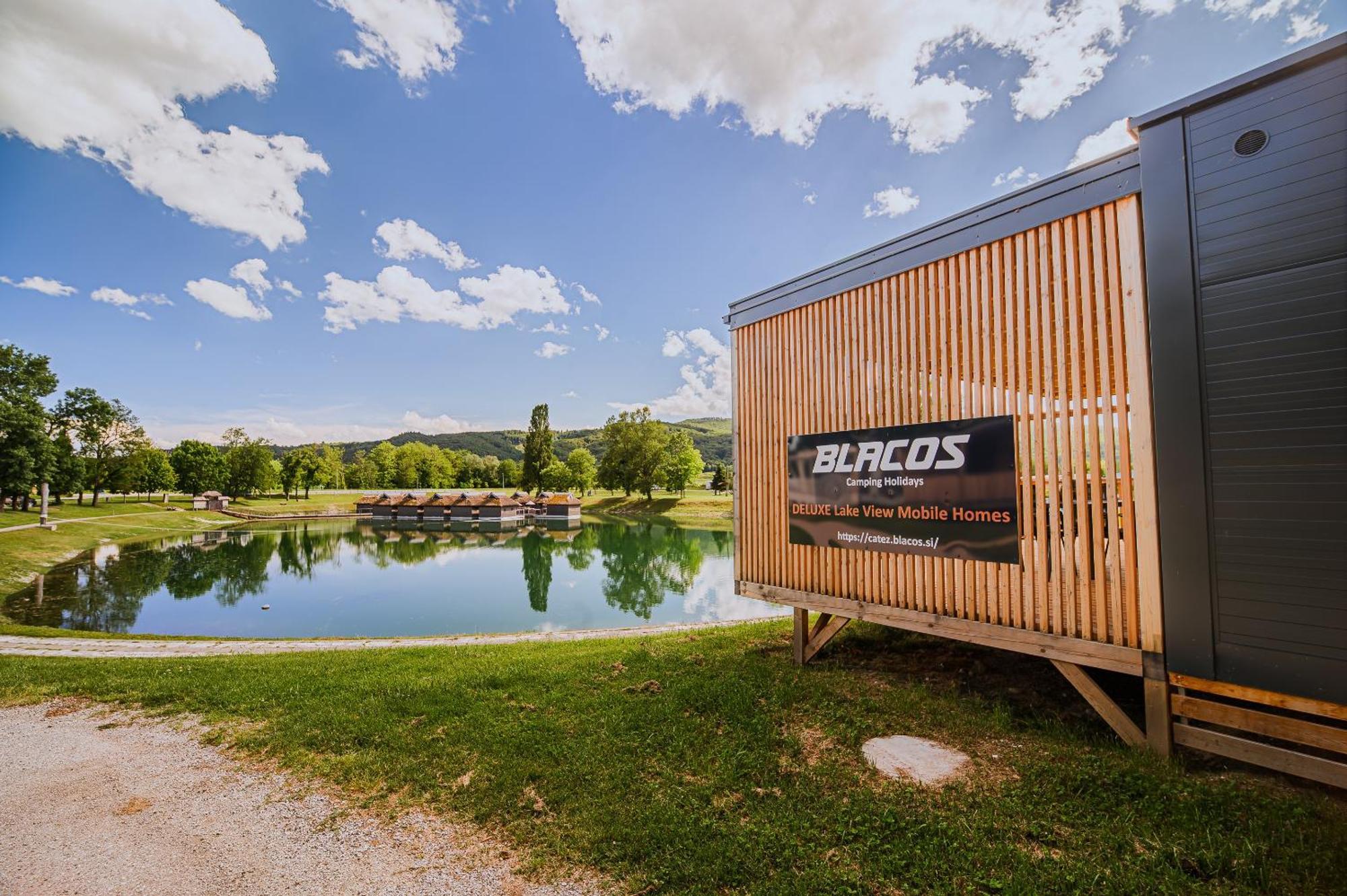 Deluxe Lake View Mobile Homes With Thermal Riviera Tickets Catez ob Savi Zewnętrze zdjęcie