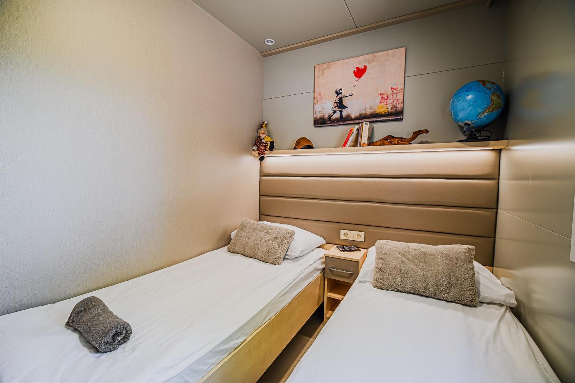 Deluxe Lake View Mobile Homes With Thermal Riviera Tickets Catez ob Savi Zewnętrze zdjęcie
