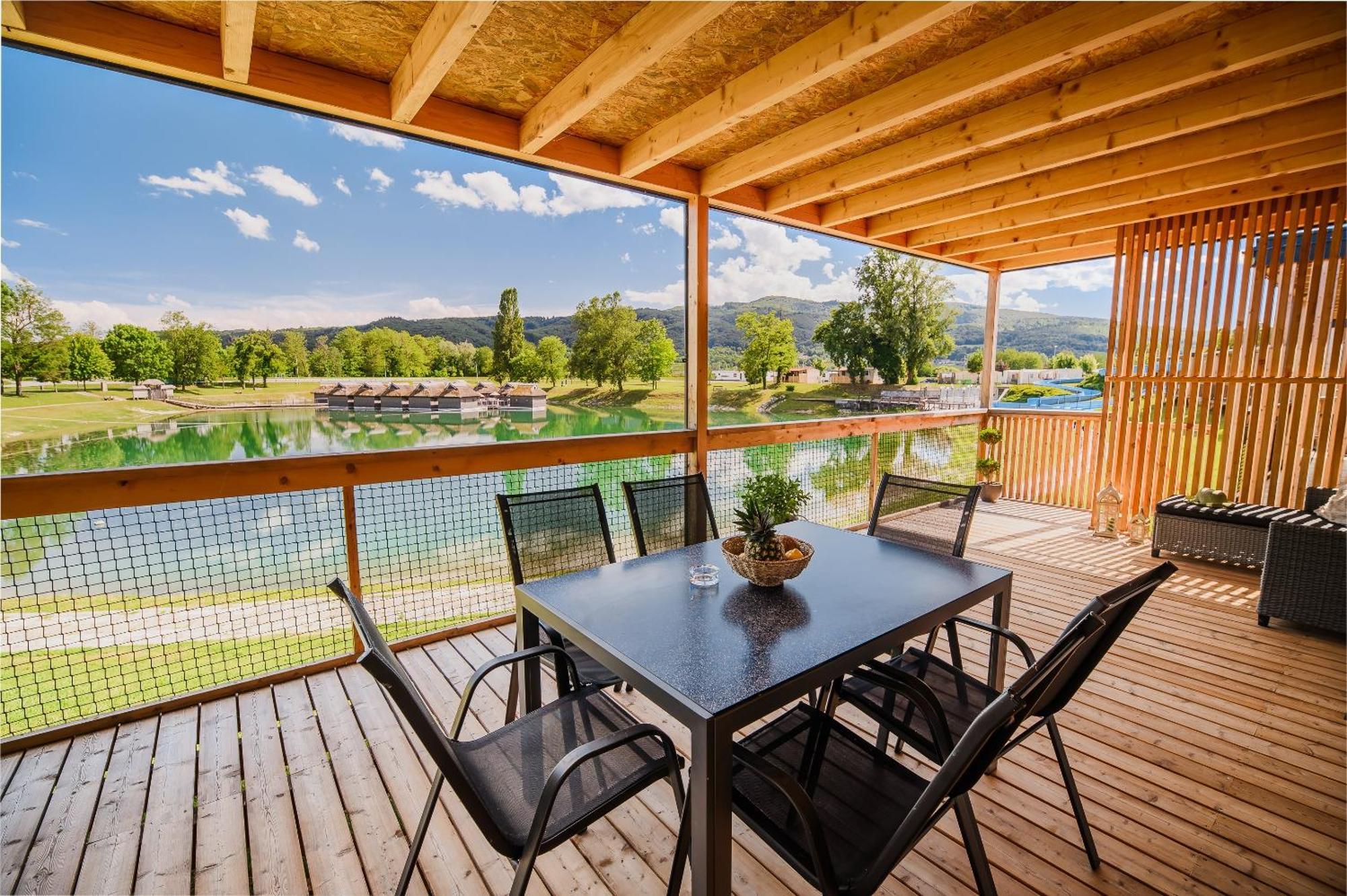 Deluxe Lake View Mobile Homes With Thermal Riviera Tickets Catez ob Savi Zewnętrze zdjęcie